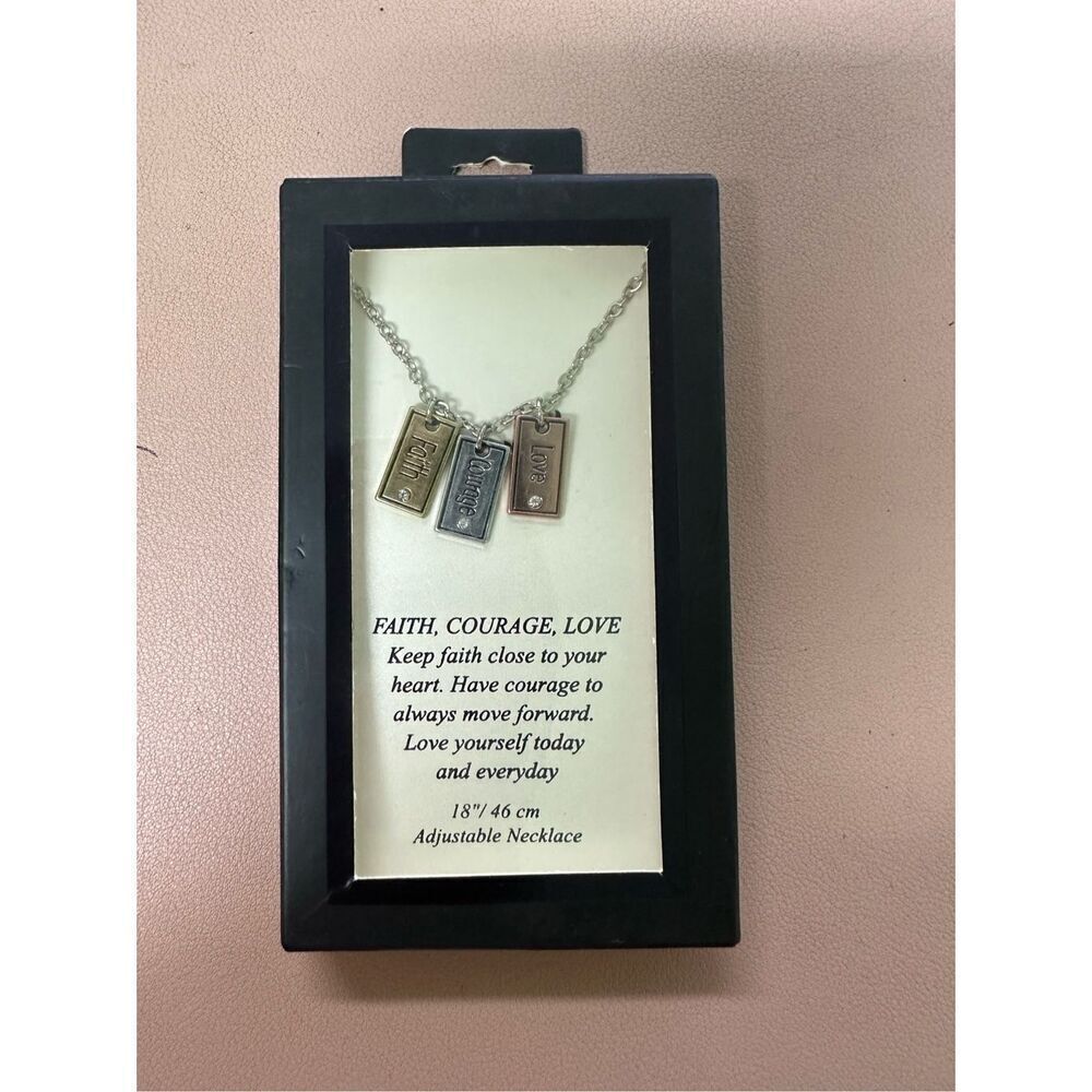 NWT tri tone necklace